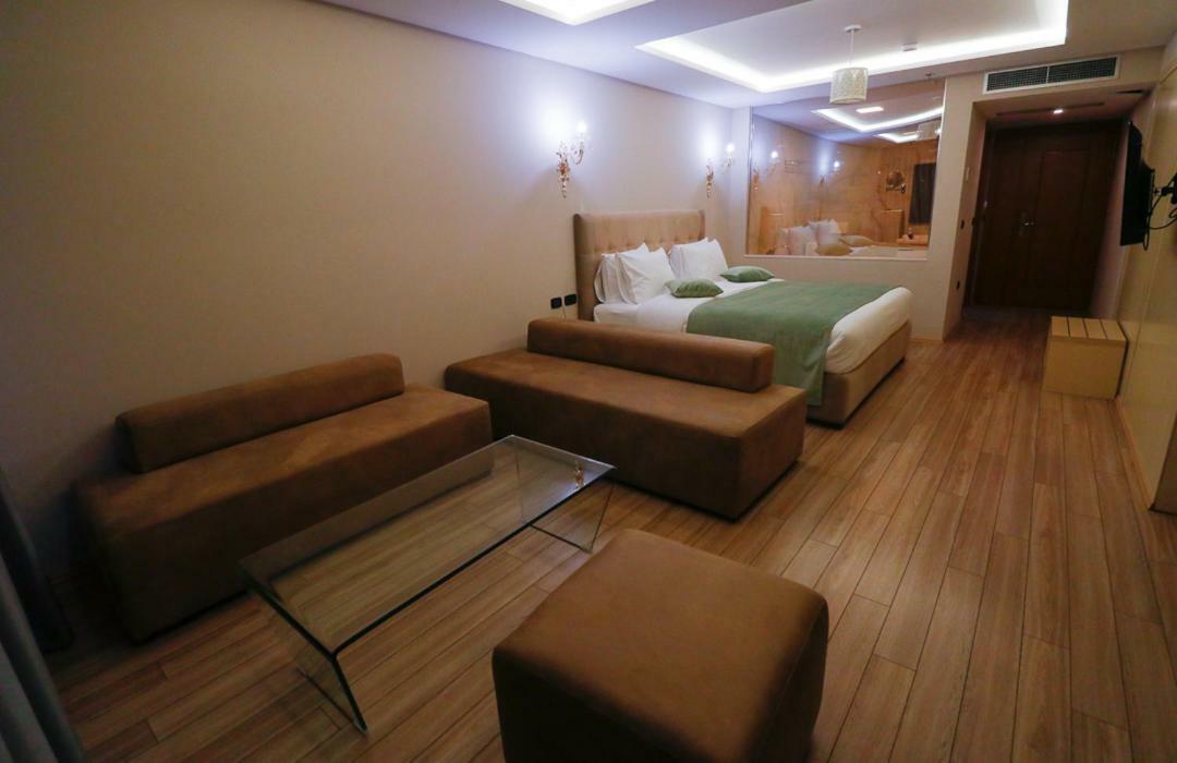 Albanopolis Hotel 티라나 외부 사진